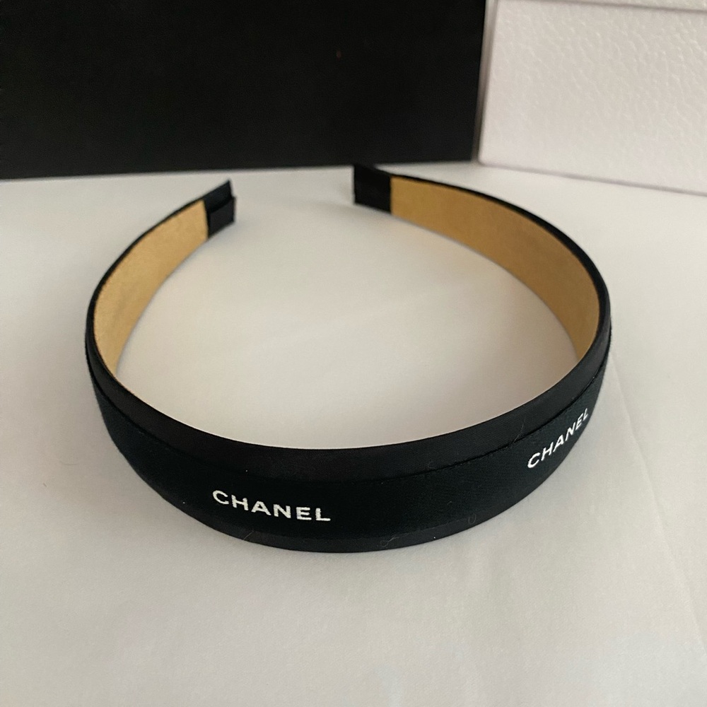 CHANEL Black Ribbon Logo Headband